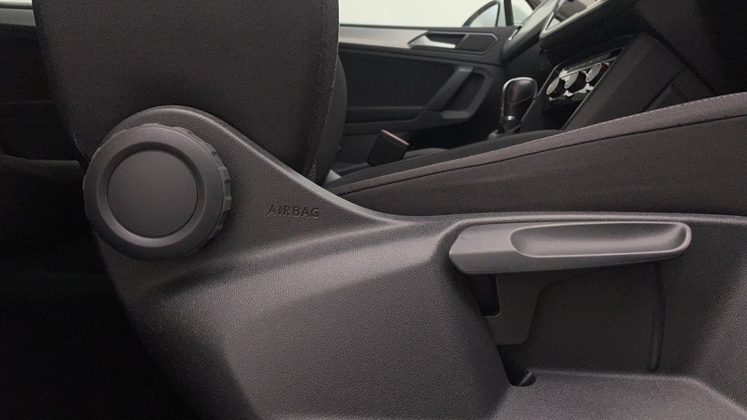 2018 Volkswagen Tiguan 110 Tsi Trendline, Automatic, 31946 km, Drivers Side Adjustment Panel