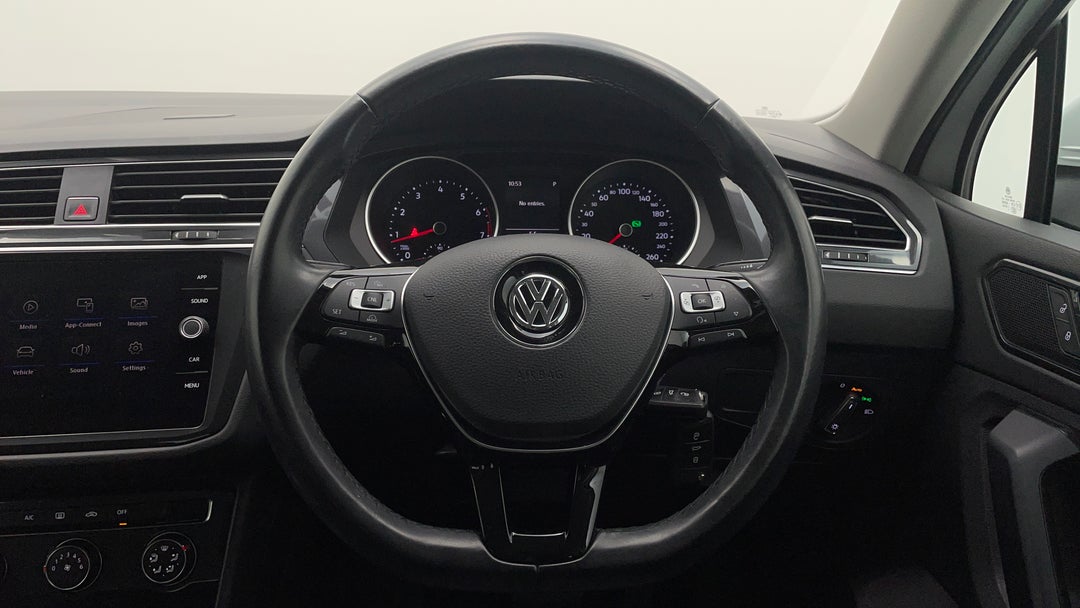 2018 Volkswagen Tiguan 110 Tsi Trendline, Automatic, 31946 km, Steering Wheel Close-up