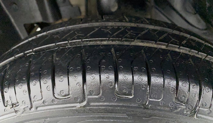 2017 Datsun Go Plus T, Petrol, Manual, 41,479 km, Left Front Tyre Tread