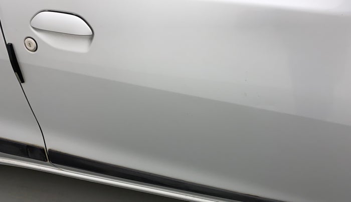 2017 Datsun Go Plus T, Petrol, Manual, 41,479 km, Driver-side door - Paint has faded