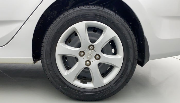 2013 Hyundai Verna FLUIDIC 1.6 EX VTVT, Petrol, Manual, 45,129 km, Left Rear Wheel