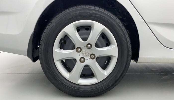 2013 Hyundai Verna FLUIDIC 1.6 EX VTVT, Petrol, Manual, 45,129 km, Right Rear Wheel