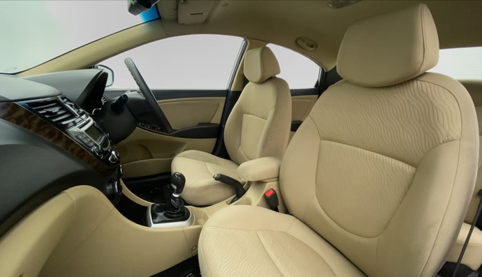 2013 Hyundai Verna FLUIDIC 1.6 EX VTVT, Petrol, Manual, 45,129 km, Right Side Front Door Cabin