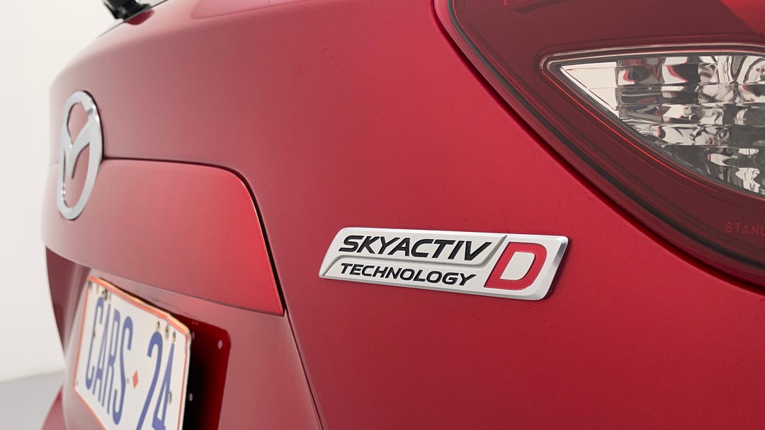 Badge (Boot Right Side)