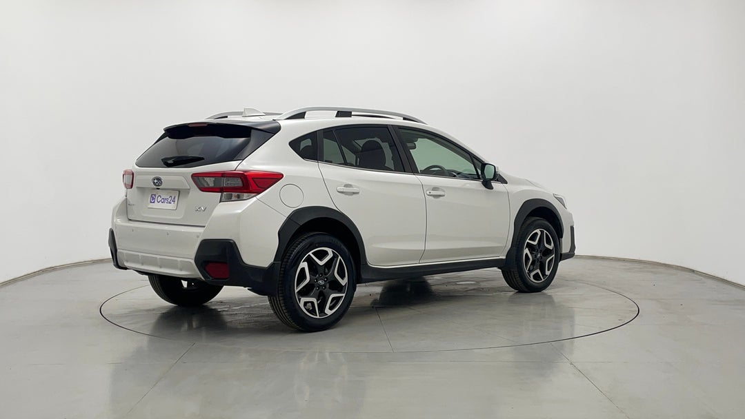 Right Back Diagonal (45- Degree) View