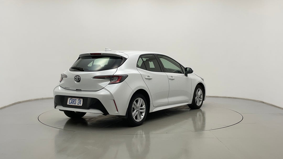 Right Back Diagonal (45- Degree) View