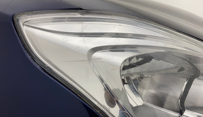 2021 Maruti Swift VXI D, Petrol, Manual, 82,896 km, Right headlight - Minor scratches
