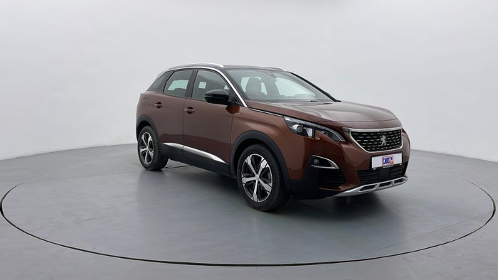 PEUGEOT 3008-Right Front Diagonal (45- Degree) View