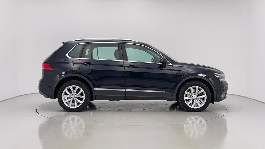 2018 Volkswagen Tiguan 132 Tsi Comfortline, Automatic, 79381 km, Right Side View