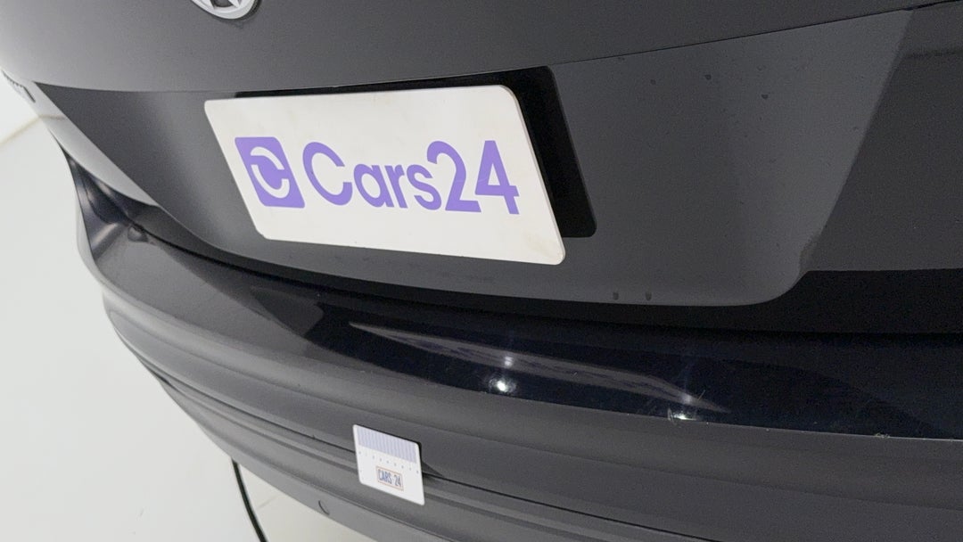 2018 Volkswagen Tiguan 132 Tsi Comfortline, Automatic, 79381 km, Bumper Rear Scratch