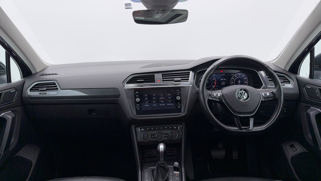 2018 Volkswagen Tiguan 132 Tsi Comfortline, Automatic, 79381 km, Dashboard View