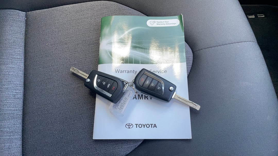 2023 Toyota Camry Ascent, Automatic, 55662 km, Key Close-up