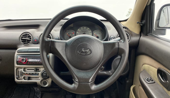 2009 Hyundai Santro Xing GLS, Petrol, Manual, 85,237 km, Steering Wheel Close Up