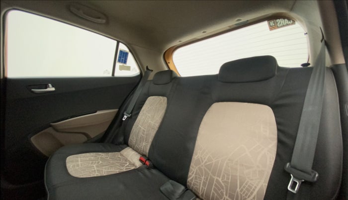2015 Hyundai Grand i10 SPORTZ 1.2 KAPPA VTVT, Petrol, Manual, 49,376 km, Right Side Rear Door Cabin