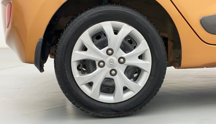 2015 Hyundai Grand i10 SPORTZ 1.2 KAPPA VTVT, Petrol, Manual, 49,376 km, Right Rear Wheel