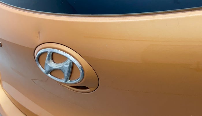 2015 Hyundai Grand i10 SPORTZ 1.2 KAPPA VTVT, Petrol, Manual, 49,376 km, Dicky (Boot door) - Minor scratches