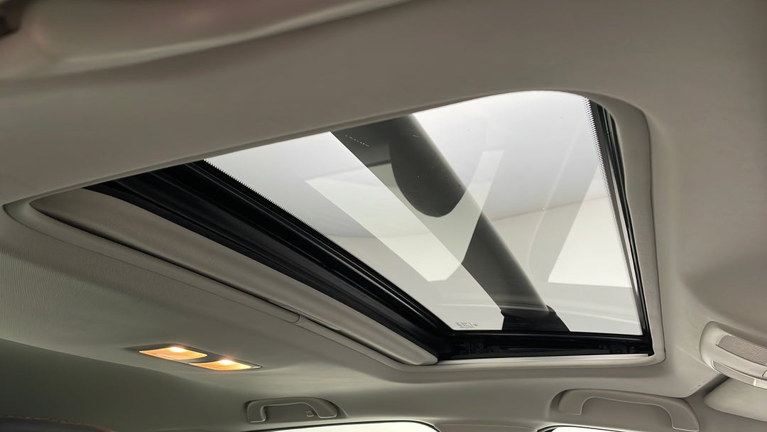 Interior Sunroof/Moonroof