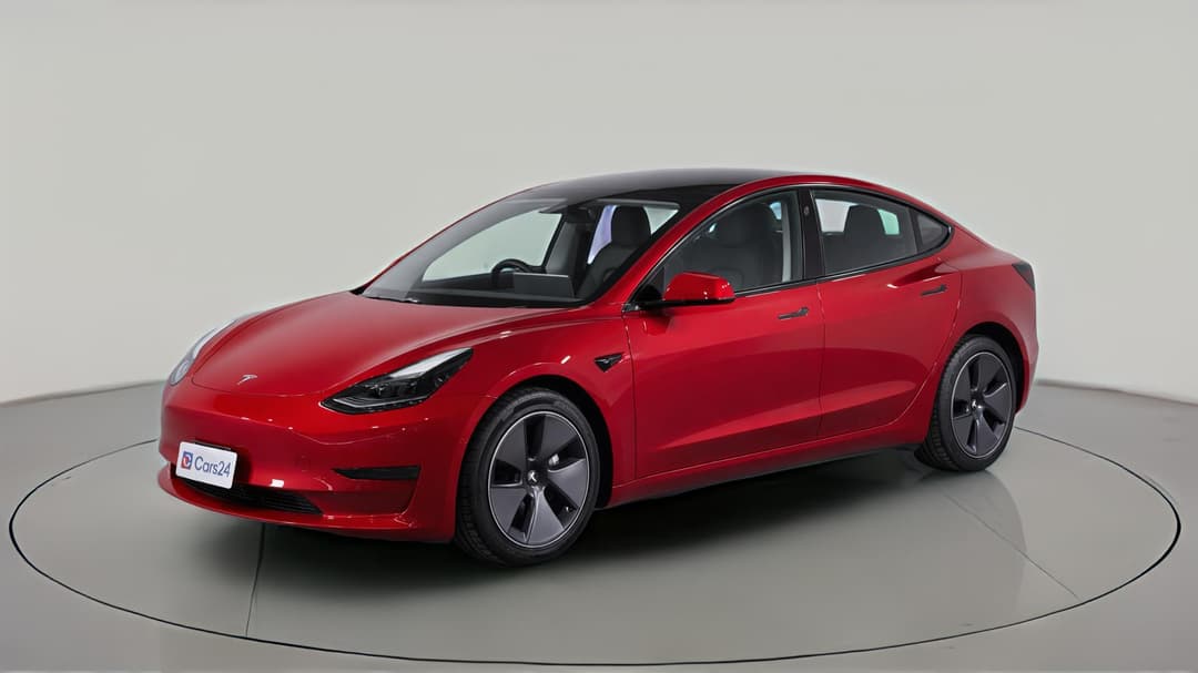 2021 Tesla Model 3 Standard Range Plus RWD, Automatic, 52458 km, Left Front Diagonal (45- Degree) View