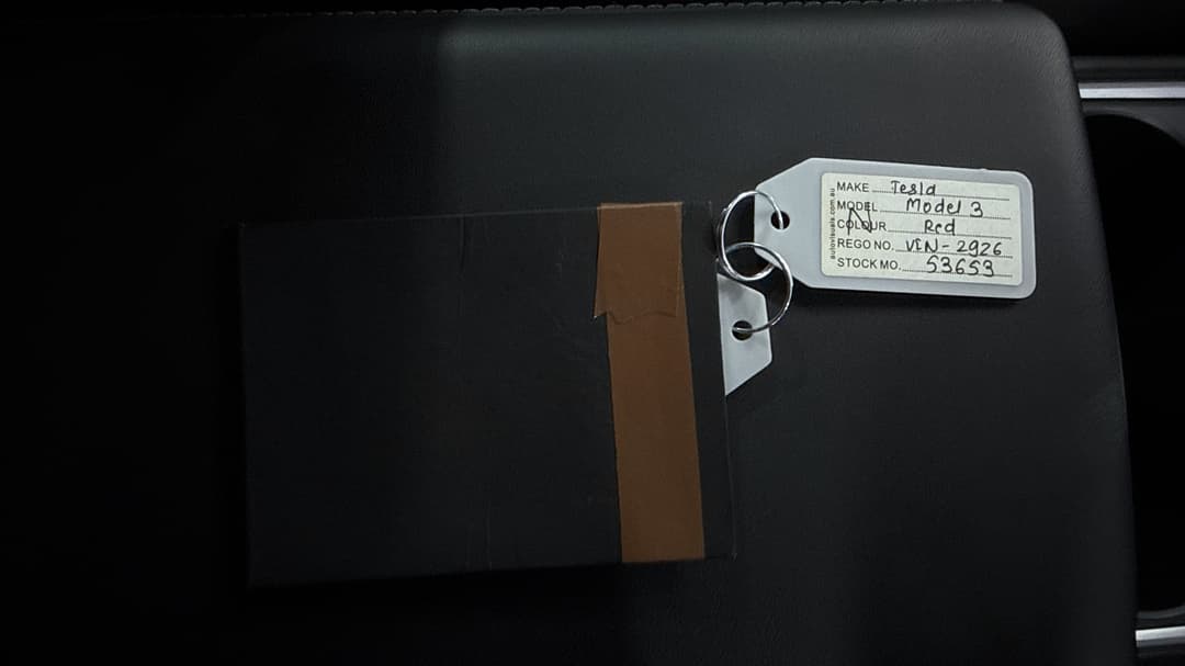 2021 Tesla Model 3 Standard Range Plus RWD, Automatic, 52458 km, Key Close-up