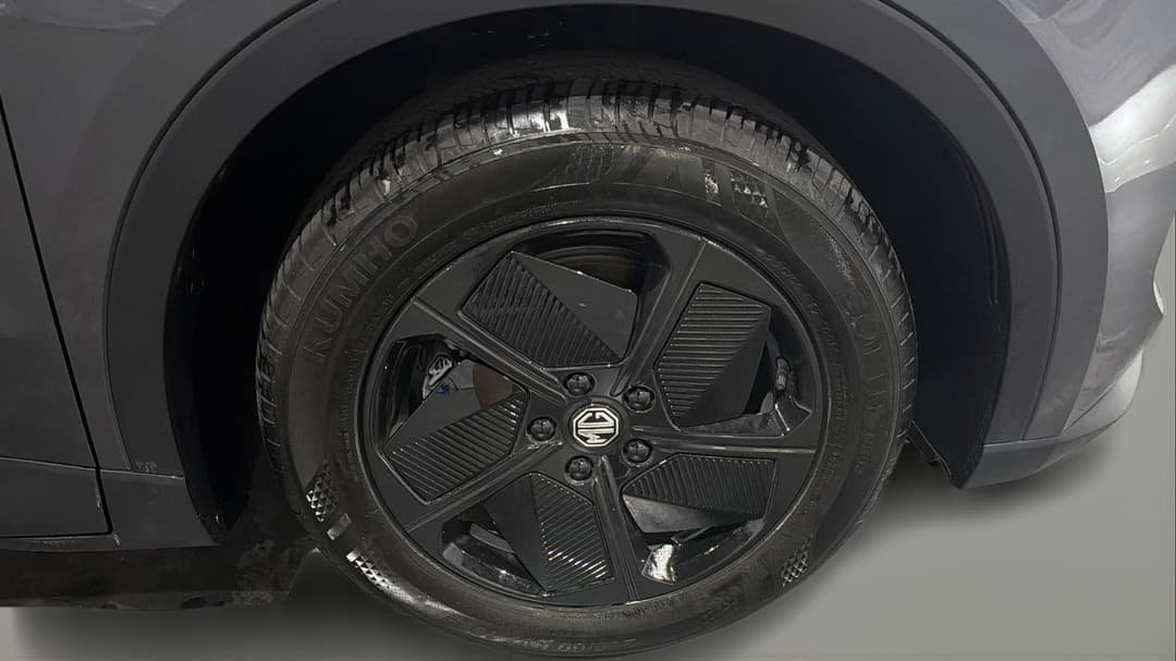 2025 MG Mgs5 Ev Excite 49, Automatic, 14395 km, Right Front Wheel