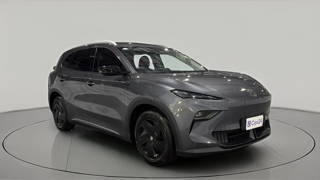 2025 MG Mgs5 Ev Excite 49, Automatic, 14395 km, Right Front Diagonal (45- Degree) View
