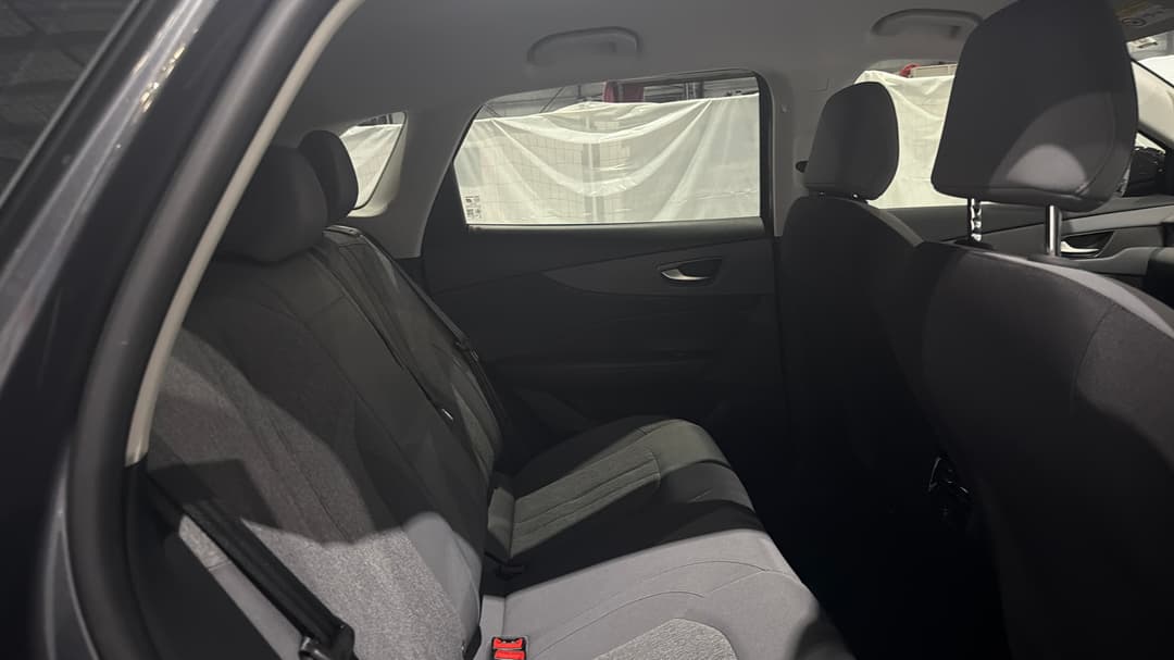 2025 MG Mgs5 Ev Excite 49, Automatic, 14395 km, Right Side Rear Door Cabin View