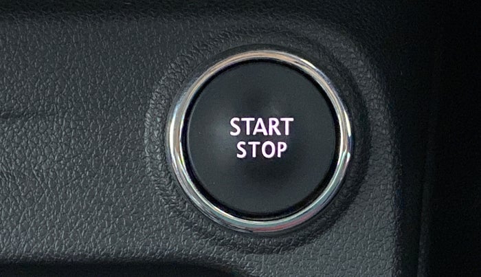 2018 Renault Captur RXE PETROL MT, Petrol, Manual, 6,607 km, Keyless Start/ Stop Button