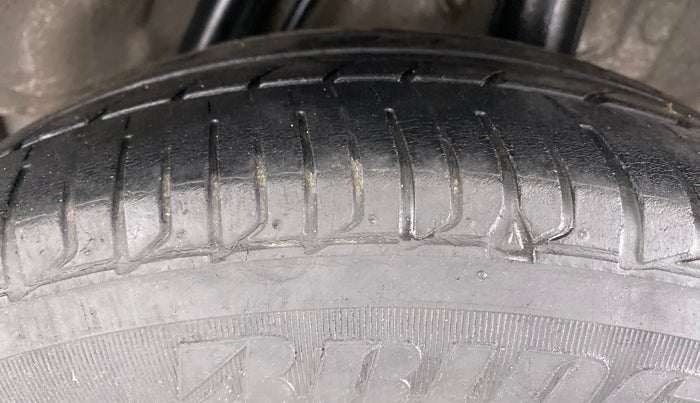 2017 Honda City V MT PETROL, Petrol, Manual, 28,385 km, Left Rear Tyre Tread
