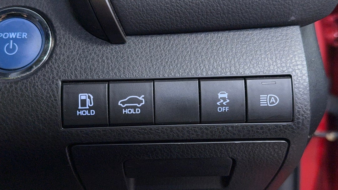 2021 Toyota Camry Sx Hybrid, Automatic, 50057 km, Utility Switches/Buttons