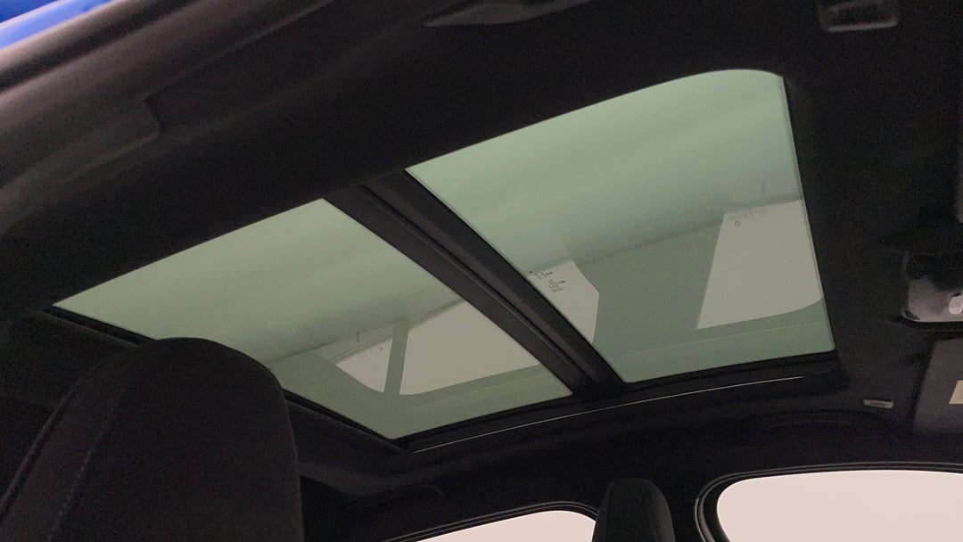 Interior Sunroof/Moonroof
