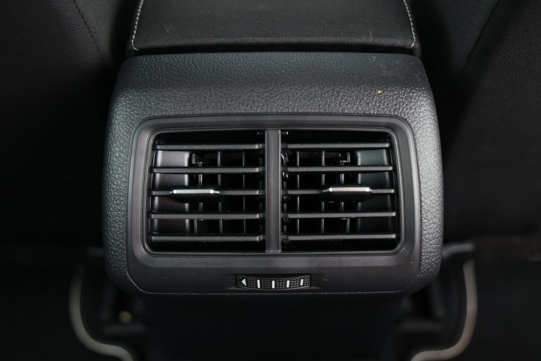 2019 Volkswagen Golf 110 Tsi Trendline, Automatic, 74852 km, Rear A/C Vent