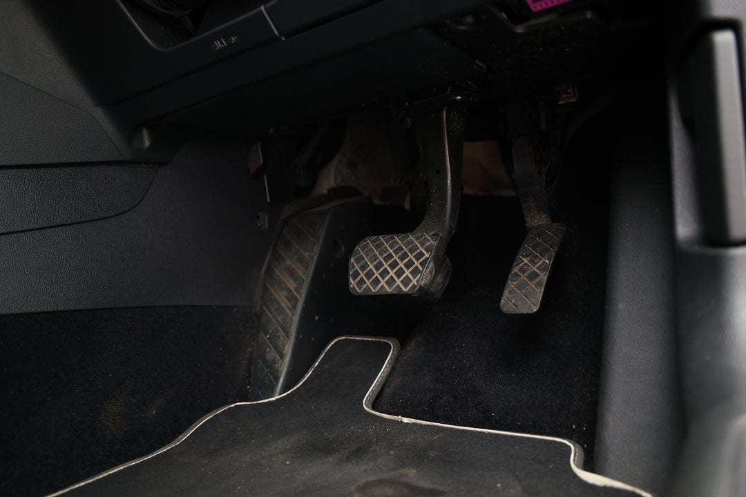 2019 Volkswagen Golf 110 Tsi Trendline, Automatic, 74852 km, Pedals and Footmat