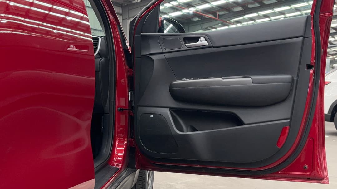 2021 Kia Sportage Sx (FWD), Automatic, 31342 km, Speaker View