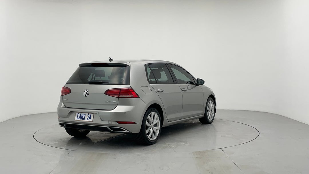 Right Back Diagonal (45- Degree) View