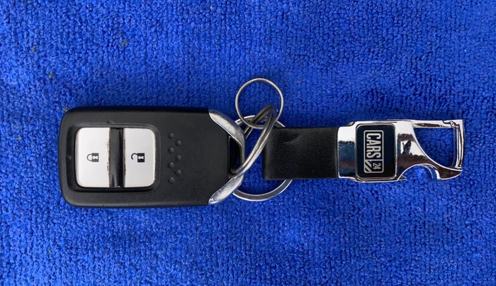 2018 Honda WR-V 1.5L I-DTEC VX MT, Diesel, Manual, 1,23,279 km, Key Close Up