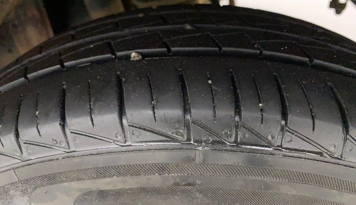 2019 Maruti Alto LXI O, Petrol, Manual, 1,02,424 km, Left Rear Tyre Tread