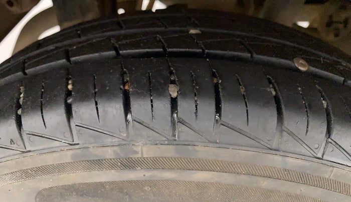 2019 Maruti Alto LXI O, Petrol, Manual, 1,02,415 km, Right Rear Tyre Tread