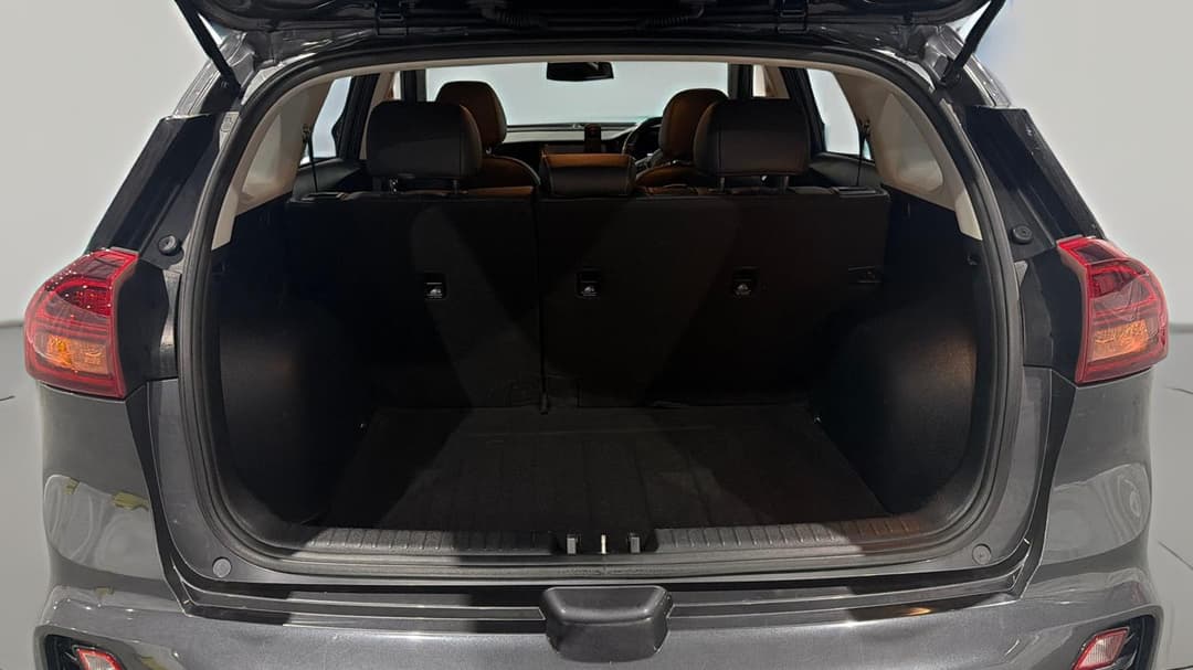 2021 Kia Niro Hev Sport (hybrid), Automatic, 109028 km, Boot Inside View