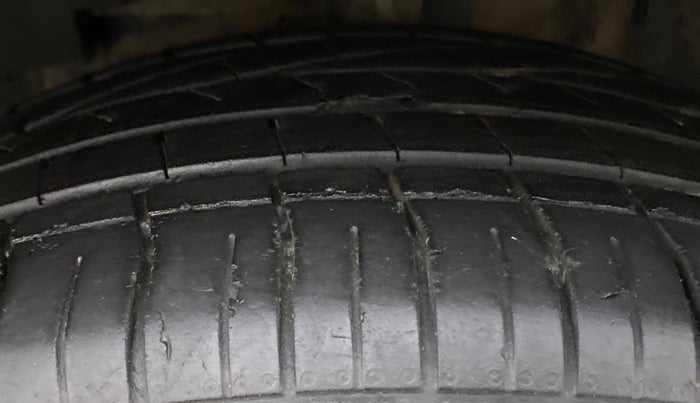 2020 Tata NEXON XZ+ 1.2, Petrol, Manual, 32,081 km, Left Front Tyre Tread