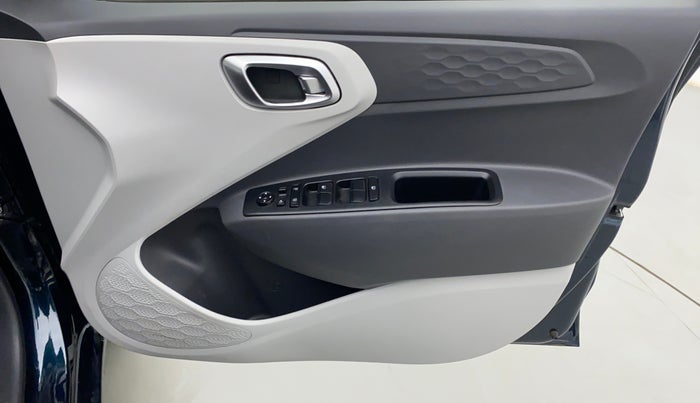2022 Hyundai GRAND I10 NIOS SPORTZ CNG MT, CNG, Manual, 6,933 km, Driver Side Door Panels Control