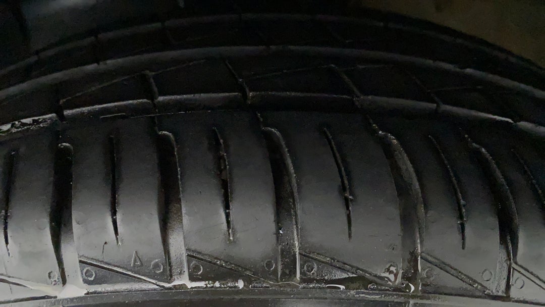 Left Rear Tyre Tread