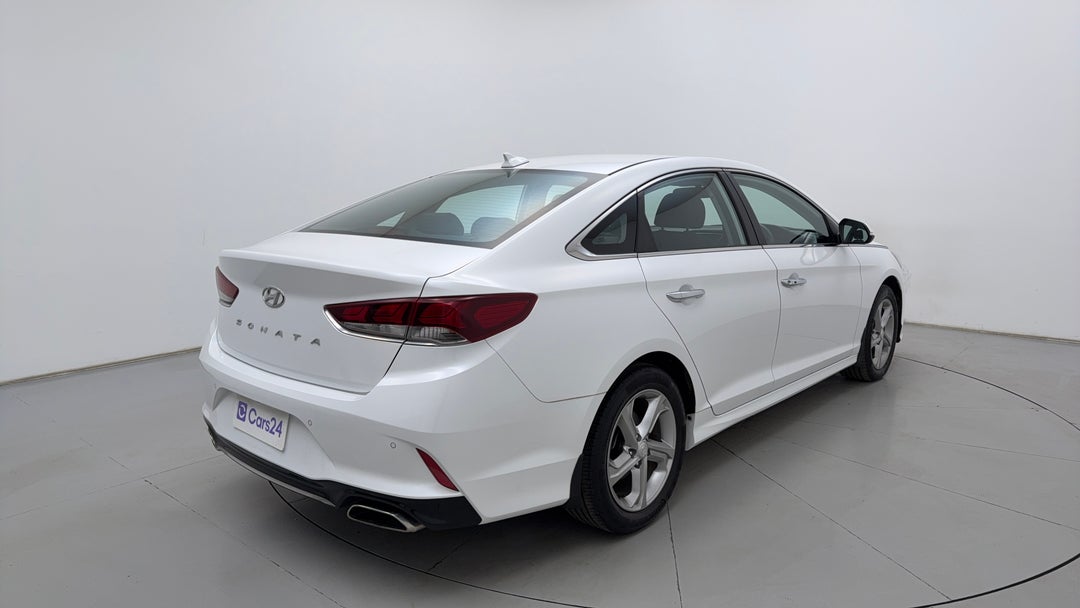 Right Back Diagonal (45- Degree) View