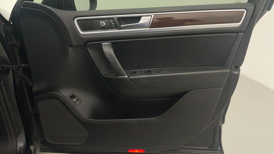 2016 Volkswagen Touareg V6 Tdi, Automatic, 81908 km, Speaker View