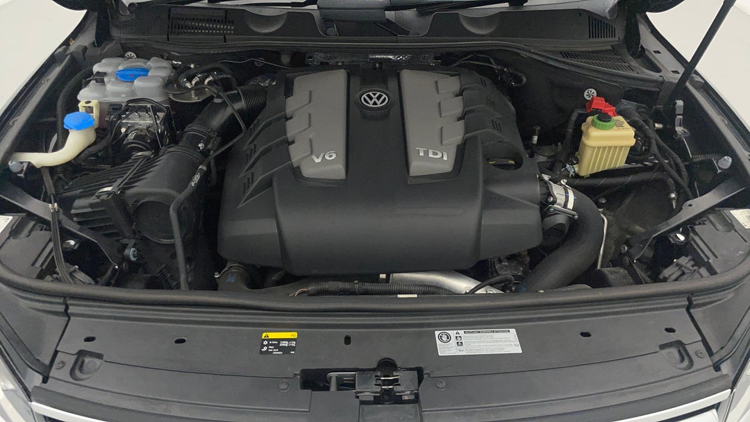 2016 Volkswagen Touareg V6 Tdi, Automatic, 81908 km, Open Bonnet (Engine)