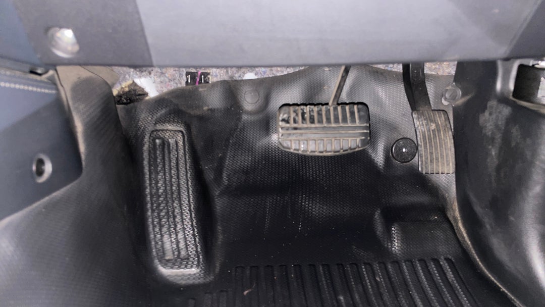 2019 Mitsubishi Triton Glx Plus (4x4), Automatic, 103089 km, Pedals and Footmat