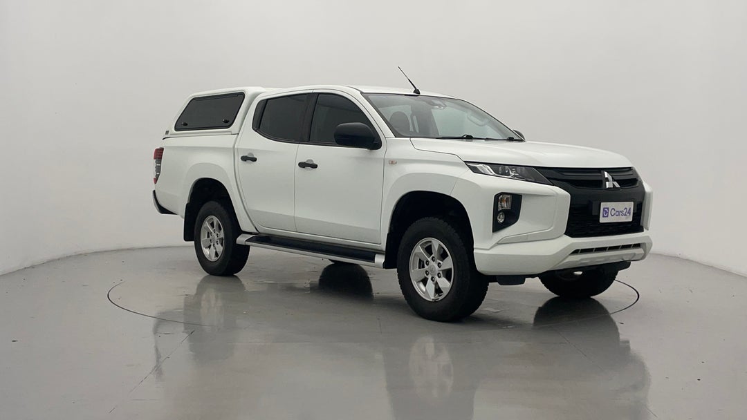 2019 Mitsubishi Triton Glx Plus (4x4), Automatic, 103089 km, Right Front Diagonal (45- Degree) View