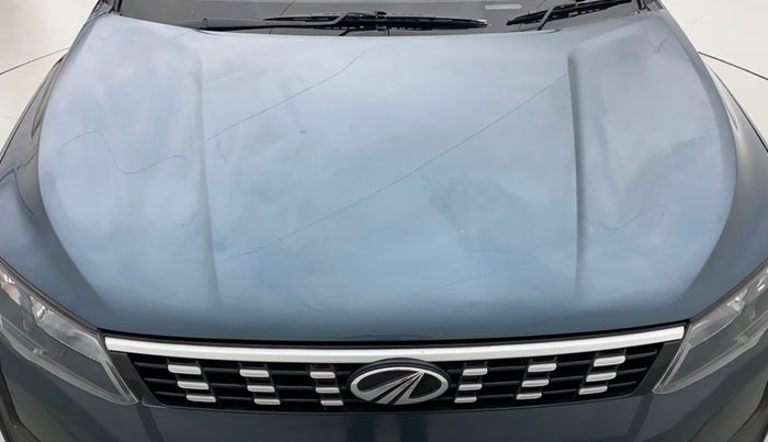 2020 Mahindra XUV300 W6 1.5 DIESEL, Diesel, Manual, 1,16,106 km, Bonnet (hood) - Paint has minor damage