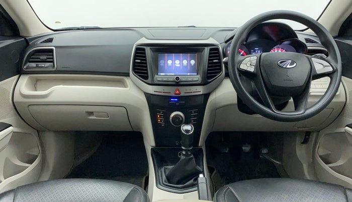 2020 Mahindra XUV300 W6 1.5 DIESEL, Diesel, Manual, 1,16,106 km, Dashboard