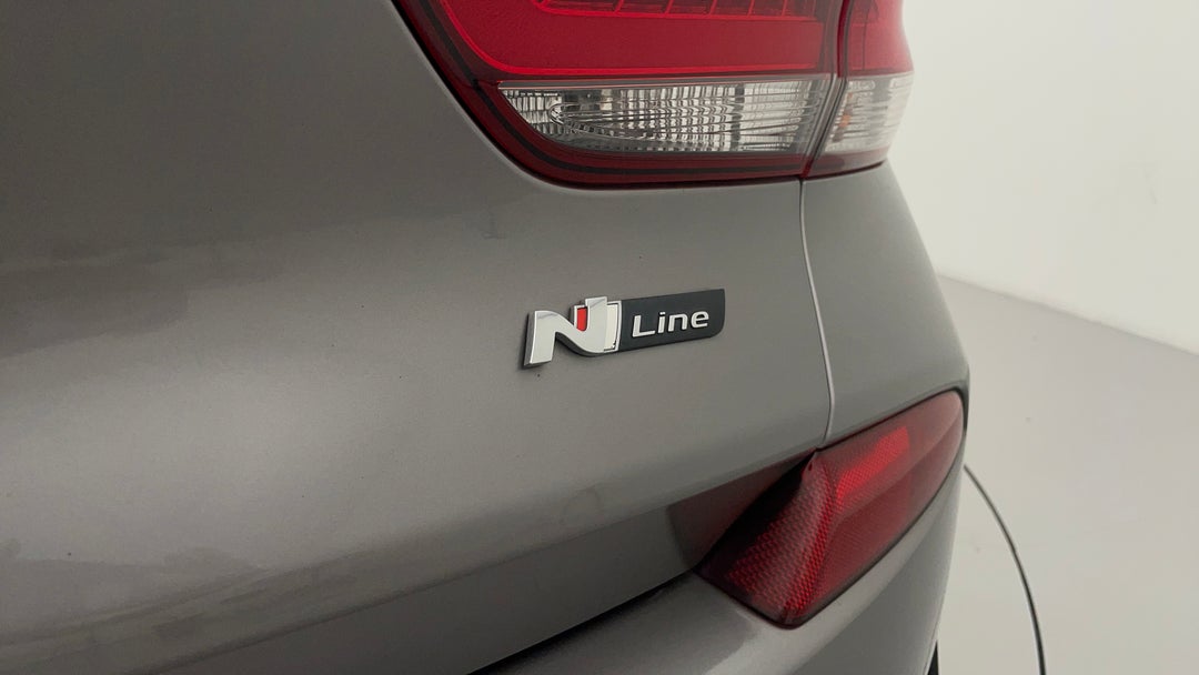 Badge (Boot Right Side)