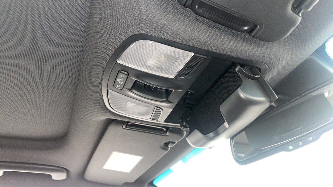 On-Roof Controls/Sunglass holder